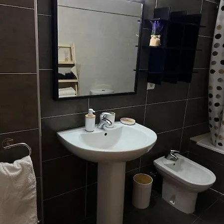 Piso Con Terraza A 5 Min Del Mar Apartment *