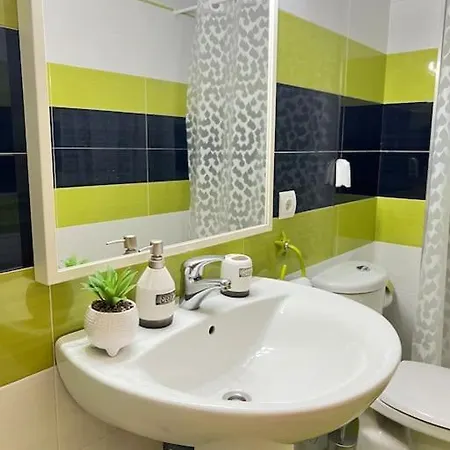 Piso Con Terraza A 5 Min Del Mar Apartment *