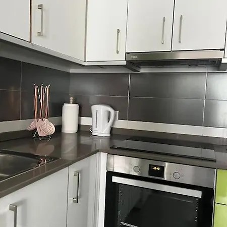 Piso Con Terraza A 5 Min Del Mar Apartment *