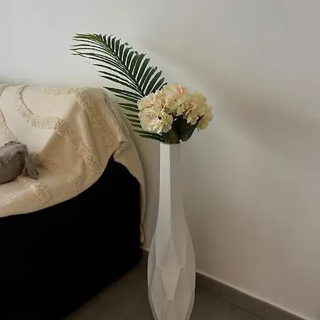 Piso Con Terraza A 5 Min Del Mar Apartment *
