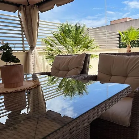 Piso Con Terraza A 5 Min Del Mar Apartment *