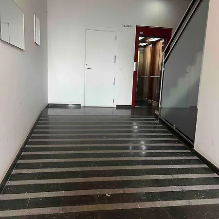 Piso Con Terraza A 5 Min Del Mar Apartment *