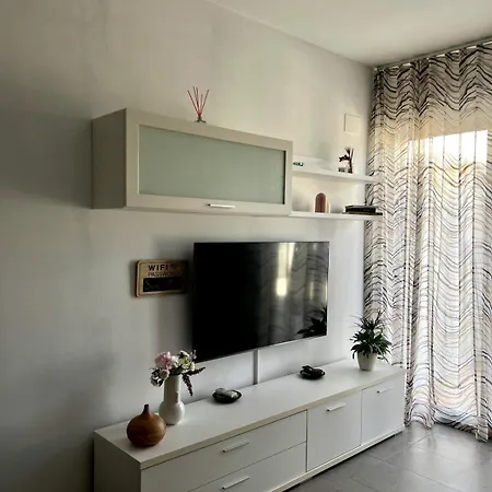 Piso Con Terraza A 5 Min Del Mar Apartment *