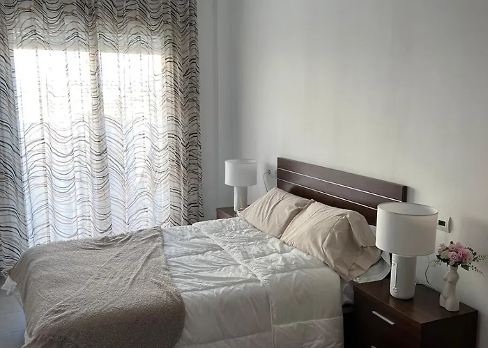 Piso Con Terraza A 5 Min Del Mar Διαμέρισμα *